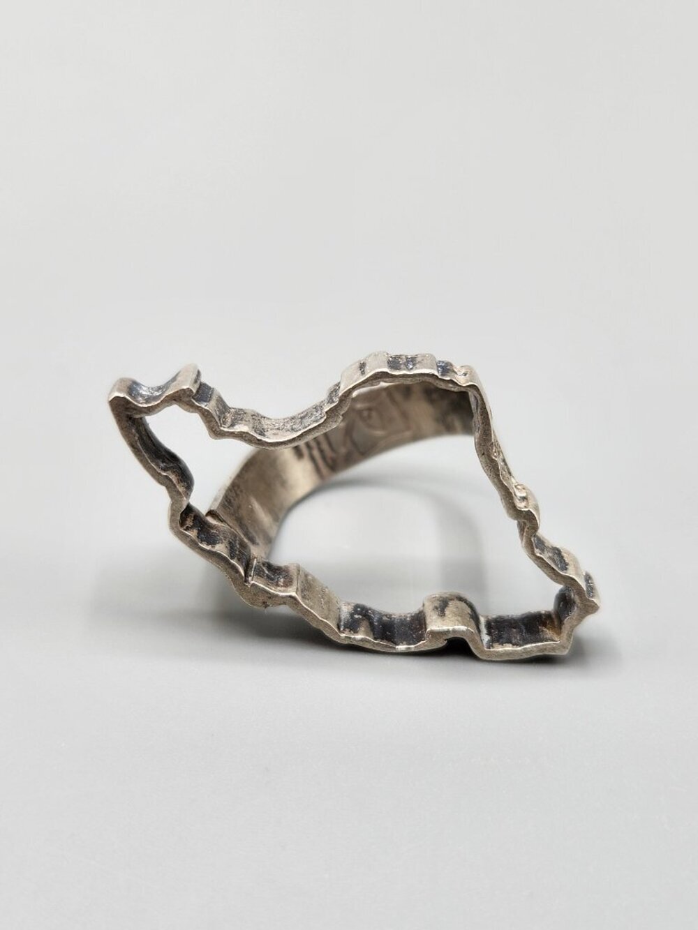 Sterling Silver Iran Map Cutout Ring Size 8